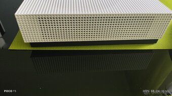 Xbox one s - 11