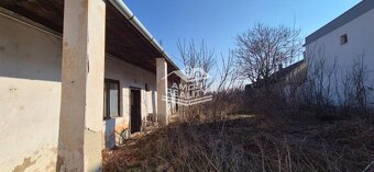 Predaj, pozemok 2086 m2 na výstavbu 4 RD, obec Mostová, okre - 11