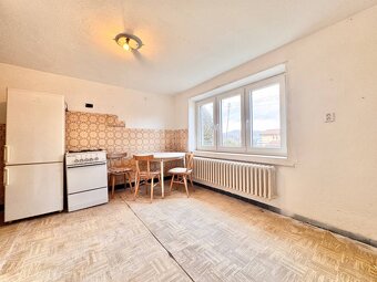 Útulný rodinný dom po rekonštrukcii v pokojnej časti Žiliny - 11