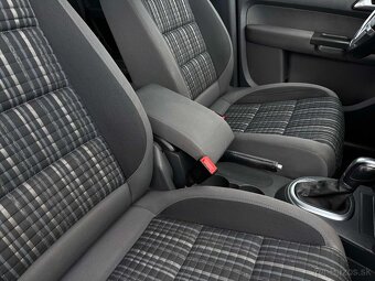Volkswagen Touran - 11
