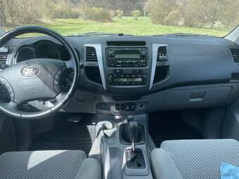 Toyota Hilux - 11
