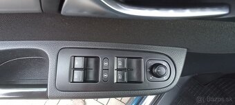 Volkswagen Sharan 110kw manuál 7 miestny - 11