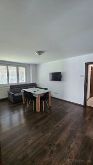 Zariadený 3i byt, centrum mesta Prievidza - 11