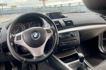 🚗 BMW 1 Series Mpacket E87) – rok 2006, 2.0d, 120 kW, M47 - 11