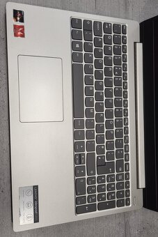 Lenovo ideapad 330S - AMD Ryzen 7 | 20 gb RAM - 11
