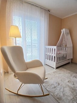 Moderný átriový rodinný dom v Beladiciach – novostavba - 11