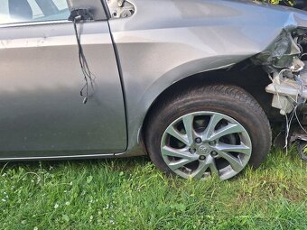 Toyota Auris 1.2T - 11