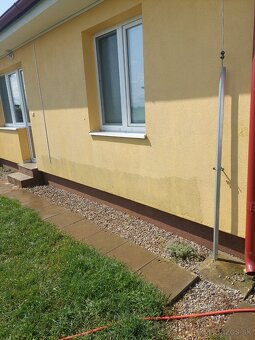 Čistenie fasád zamkovej dlažby pomníkov - 11