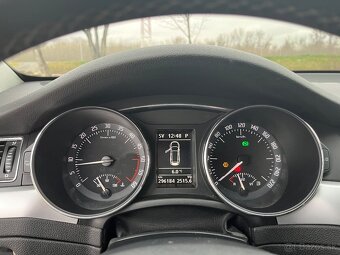 Škoda Superb Combi 2.0 TDi , DSG6 - 11