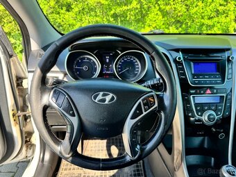 HYUNDAI i30 - 11