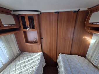 Karavan Hobby 560 WLU - vlastna kupelna, predstan, 2009 - 11