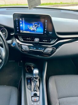 Toyota C-HR 1.8 hybrid E-CVT 72kw 2018 129000km SR - 11