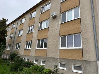 3 izbový byt s balkónom s garážou a zo záhradou v Gabčíkove - 11