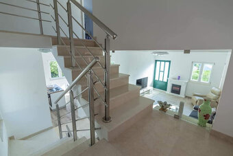 Chorvatsko-Dom s bazénom v Živogošče - 11