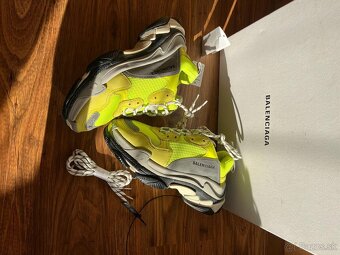Balenciaga - 11
