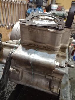 Honda CRF 250 (2013) - 11