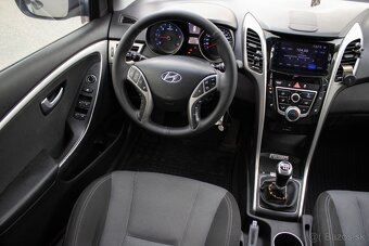 Hyundai i30 CW 1.6i CRDi VGT Family / AJ NA SPLÁTKY/ - 11