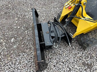 Mini nakladac 2024 - 11