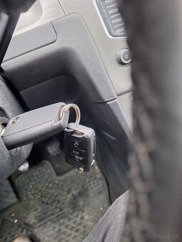 VW GOLF 7  2.0TDI 110KW 4X4 MOTION MANUÁL - 11