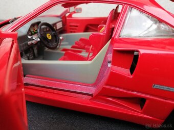Bburago Ferrari F40 1/18 Červený - 11