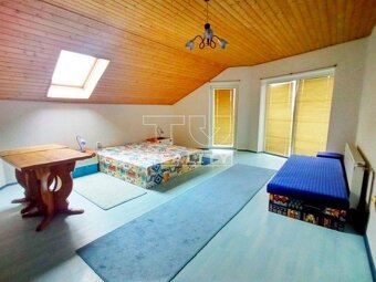 TUreality ponúka na predaj krásny rodinný dom vo Veľkej... - 11