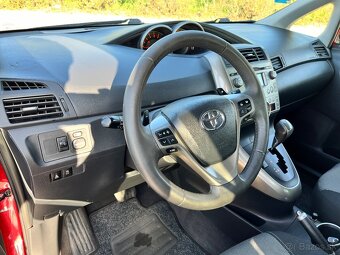 Toyota Corolla 2,2 D-4D - 11