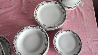 Koláčový set, obedová súprava a kávová súprava Dvory - 11