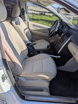 Mercedes B180 - 11