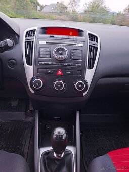 Kia Ceed SW 1.4 - 11