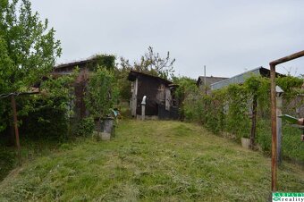 Domček so záhradou a klenbovou pivnicou za cenu pozemku - 11