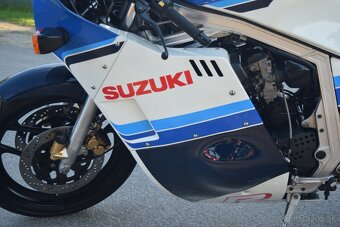 Suzuki GR75A 1986 - 11