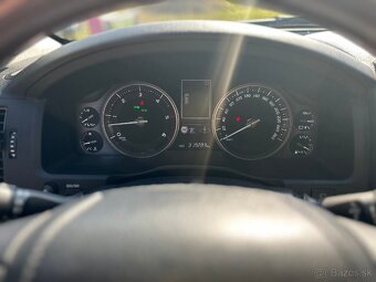 Toyota Land Cruiser Premium 200 - 11