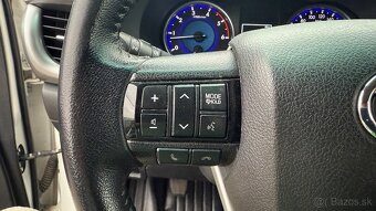 Toyota Hilux DC 2.4 I D-4D Live 4x4 - 11