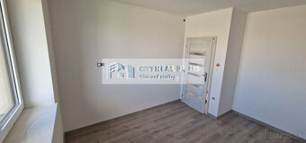 Ponúkam na predaj novostavbu 4 izbového rodinného domu Dvory - 11