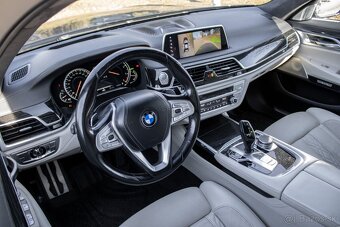 BMW Rad 7 G11 740d xDrive, 235kW, A8 - 11