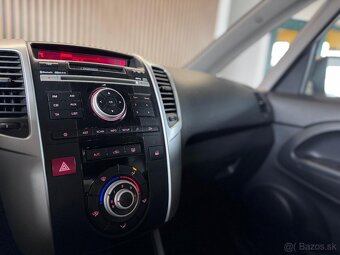 KIA Venga 1.4 Benzín 2010 - 11