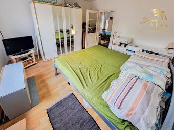 Malebný romantický domček pod lesom - 11