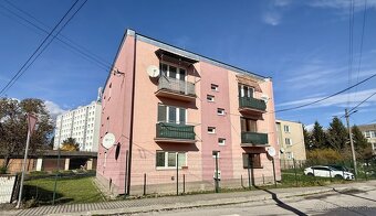 Priestranný byt v Beluši - 11