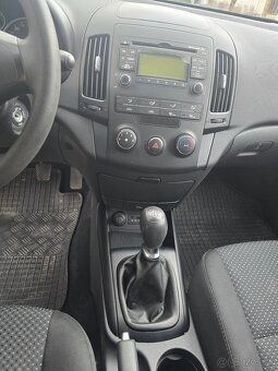Predám Hyundai i30 cw 1.4 benzín - 11