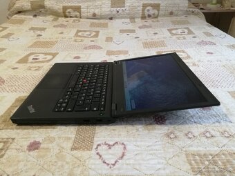 Lenovo. i5-4 gen. SSD 256 GB. RAM 16 GB. 14“ HD. - 11
