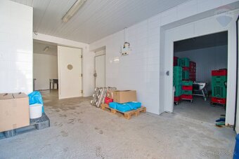 Na predaj komerčná budova, 172 m2, pozemok 411 m2, Lehnice - 11