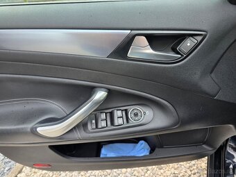Ford Mondeo Combi 1.6 TDCi DPF ECOnetic Mesačne: 145€ - 11