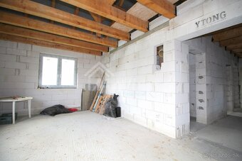 predaj NOVOSTAVBA v obci Rybany s pozem. 835 m² - 11