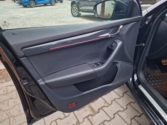 Škoda Octavia Combi III 2.0 TDi DSG RS 4x4 185K (diesel) - 11