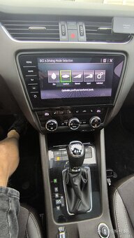 Škoda octavia combi L&K Tdi DSG 4x4 REZERVOVANE - 11