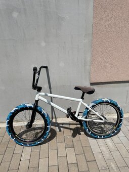 BMX - 11