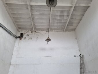 Dlhodobý prenájom podnikateľských priestorov v Lučenci - 11