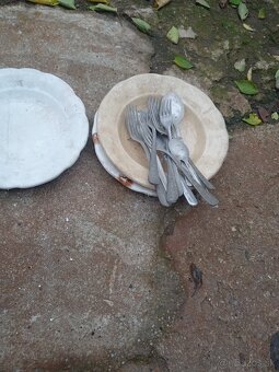 Taniere misy príbor - 11