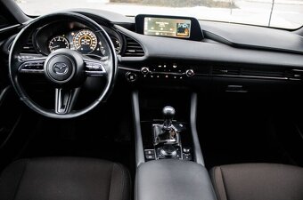 Mazda 3 90kW (2020). - 11