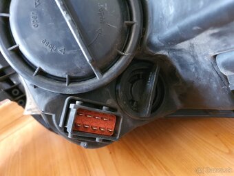 Predné svetlá Opel insignia - 11